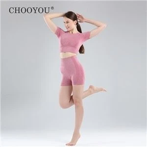 Ayollar uchun tikilgan yoga qisqa qisma yuqori va qisqa to'plam